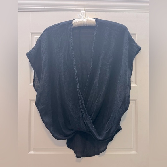 FAVLUX Tops - Favlux Black Top, sz am